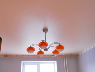 Сатиновые натяжные потолки плюсы и минусы